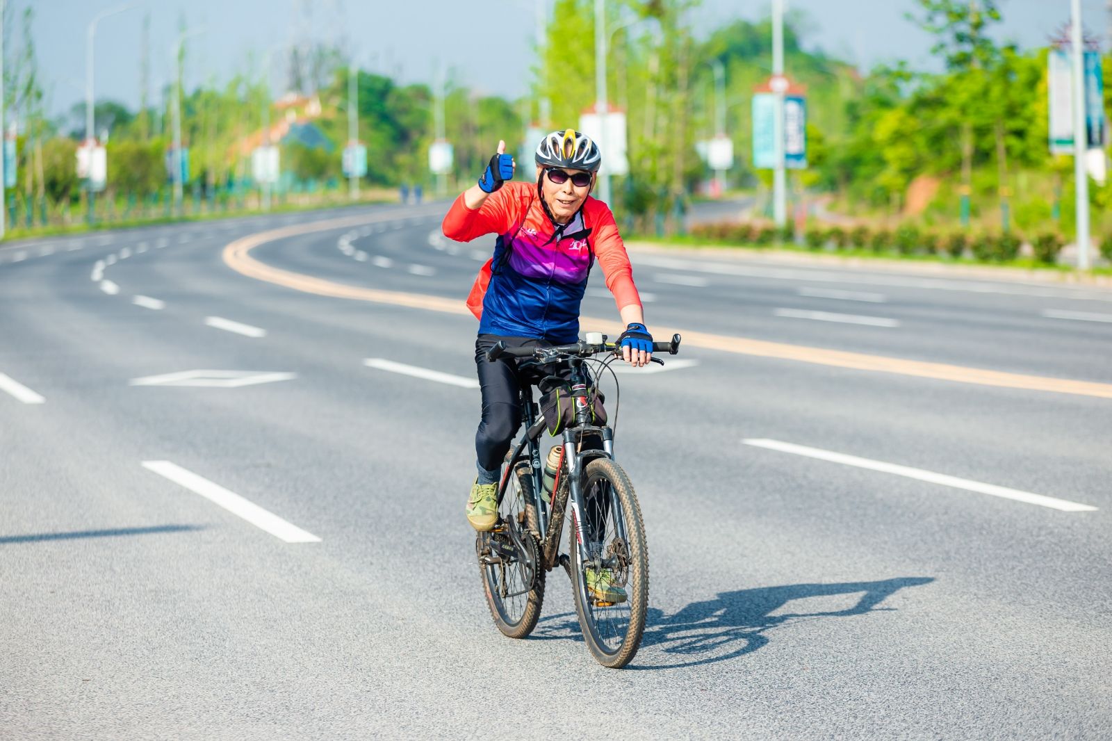 湖南hb火博管理有限公司